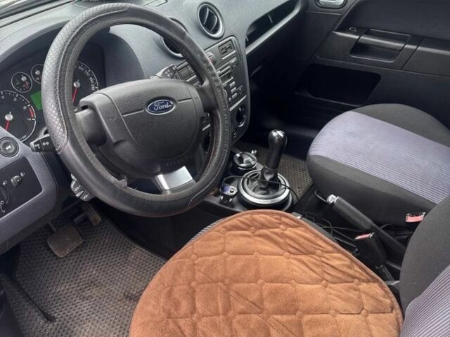 Серый Форд Фьюжн, объемом двигателя 1.4 л и пробегом 110 тыс. км за 5200 $, фото 4 на Automoto.ua