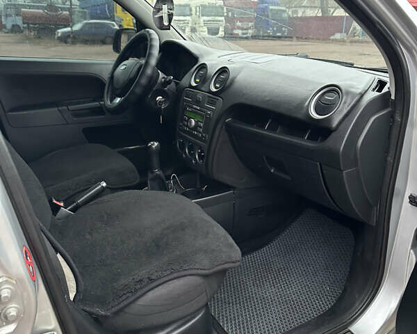 Сірий Форд Фьюжен, об'ємом двигуна 1.4 л та пробігом 110 тис. км за 5600 $, фото 7 на Automoto.ua