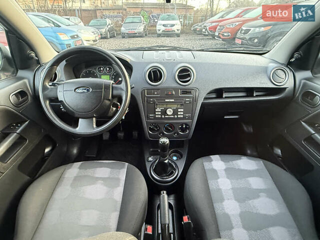 Серый Форд Фьюжн, объемом двигателя 1.4 л и пробегом 152 тыс. км за 6499 $, фото 8 на Automoto.ua