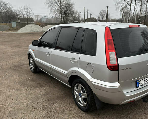 Сірий Форд Фьюжен, об'ємом двигуна 1.4 л та пробігом 110 тис. км за 5600 $, фото 4 на Automoto.ua