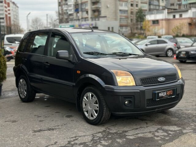 Серый Форд Фьюжн, объемом двигателя 1.6 л и пробегом 149 тыс. км за 4650 $, фото 2 на Automoto.ua