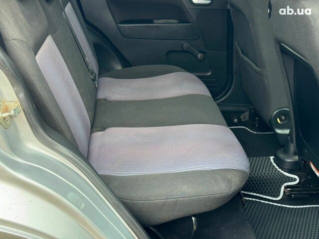 Серый Форд Фьюжн, объемом двигателя 1.6 л и пробегом 235 тыс. км за 6790 $, фото 19 на Automoto.ua