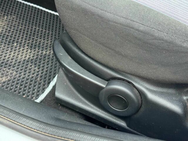 Серый Форд Фьюжн, объемом двигателя 1.6 л и пробегом 235 тыс. км за 6790 $, фото 13 на Automoto.ua