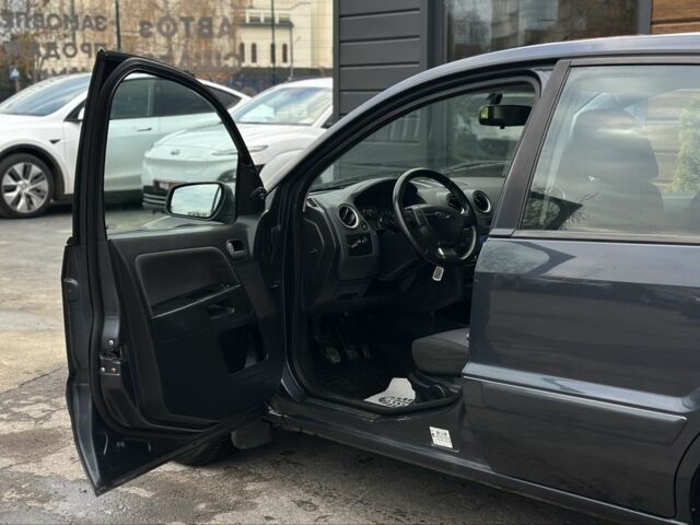 Серый Форд Фьюжн, объемом двигателя 1.6 л и пробегом 149 тыс. км за 4650 $, фото 10 на Automoto.ua