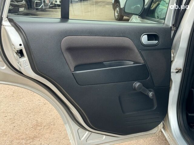 Серый Форд Фьюжн, объемом двигателя 1.6 л и пробегом 235 тыс. км за 6790 $, фото 15 на Automoto.ua