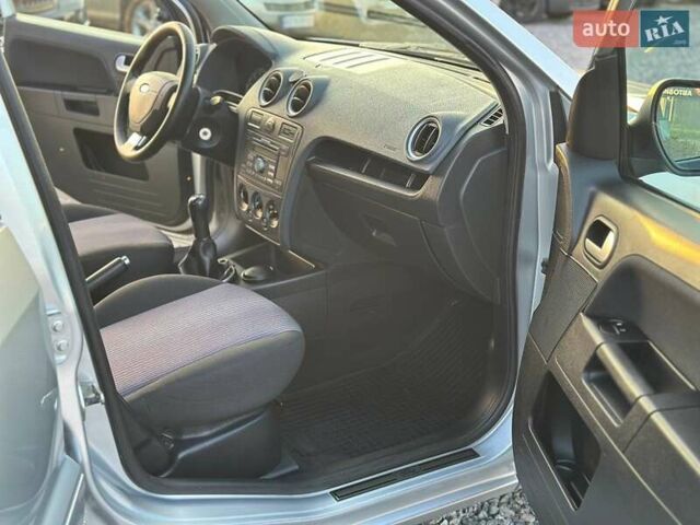 Сірий Форд Фьюжен, об'ємом двигуна 1.4 л та пробігом 125 тис. км за 5500 $, фото 7 на Automoto.ua
