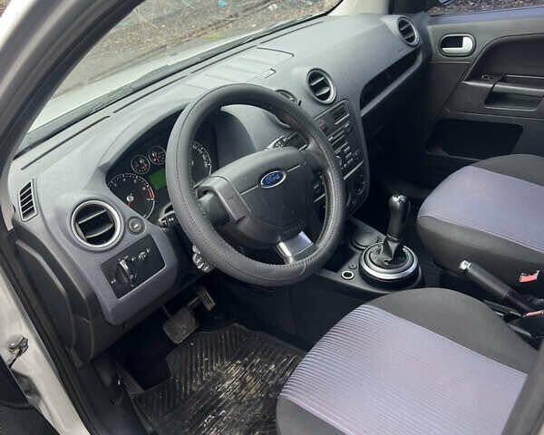 Сірий Форд Фьюжен, об'ємом двигуна 1.39 л та пробігом 150 тис. км за 5200 $, фото 6 на Automoto.ua