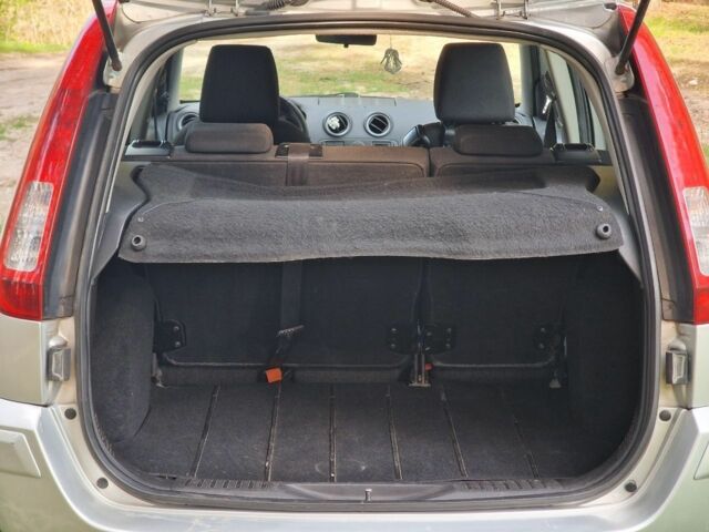 Серый Форд Фьюжн, объемом двигателя 1.6 л и пробегом 130 тыс. км за 5900 $, фото 12 на Automoto.ua