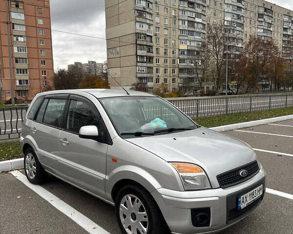 Сірий Форд Фьюжен, об'ємом двигуна 1.39 л та пробігом 110 тис. км за 5200 $, фото 1 на Automoto.ua