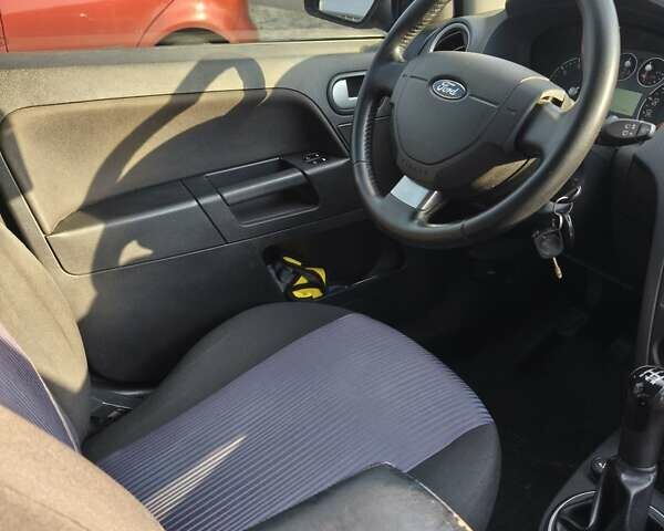 Сірий Форд Фьюжен, об'ємом двигуна 1.6 л та пробігом 174 тис. км за 5000 $, фото 16 на Automoto.ua