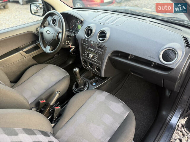 Серый Форд Фьюжн, объемом двигателя 1.4 л и пробегом 152 тыс. км за 6499 $, фото 13 на Automoto.ua