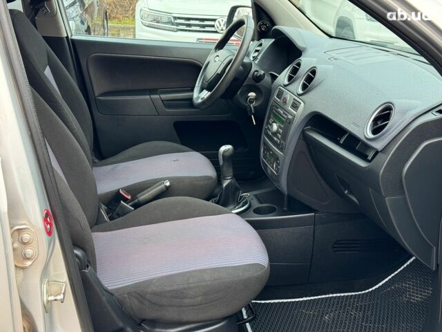 Серый Форд Фьюжн, объемом двигателя 1.6 л и пробегом 235 тыс. км за 6790 $, фото 21 на Automoto.ua