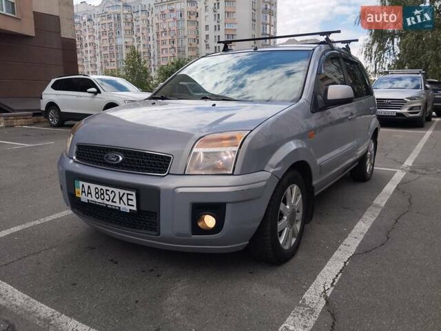 Серый Форд Фьюжн, объемом двигателя 1.6 л и пробегом 230 тыс. км за 5800 $, фото 4 на Automoto.ua