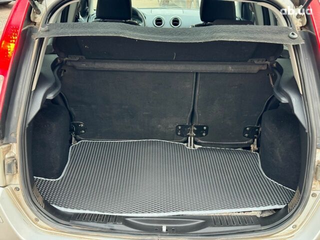 Серый Форд Фьюжн, объемом двигателя 1.6 л и пробегом 235 тыс. км за 6790 $, фото 17 на Automoto.ua