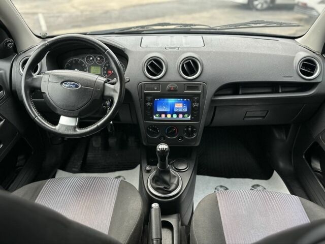 Серый Форд Фьюжн, объемом двигателя 1.6 л и пробегом 149 тыс. км за 4650 $, фото 15 на Automoto.ua