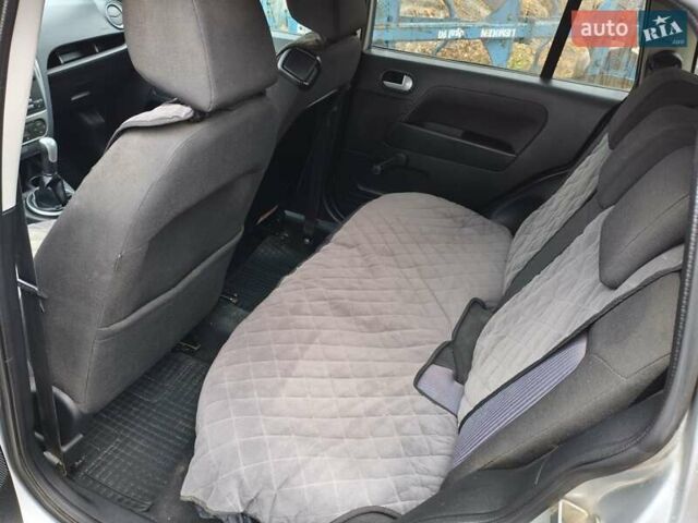 Серый Форд Фьюжн, объемом двигателя 1.56 л и пробегом 235 тыс. км за 6500 $, фото 3 на Automoto.ua
