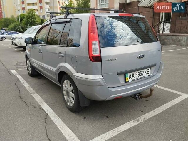 Серый Форд Фьюжн, объемом двигателя 1.6 л и пробегом 230 тыс. км за 5800 $, фото 8 на Automoto.ua