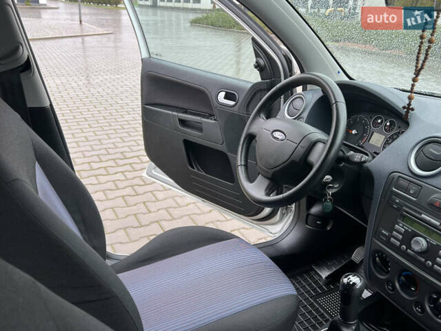 Серый Форд Фьюжн, объемом двигателя 1.4 л и пробегом 73 тыс. км за 6800 $, фото 41 на Automoto.ua