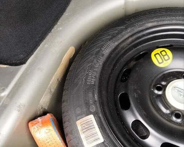 Сірий Форд Фьюжен, об'ємом двигуна 1.4 л та пробігом 148 тис. км за 5100 $, фото 24 на Automoto.ua