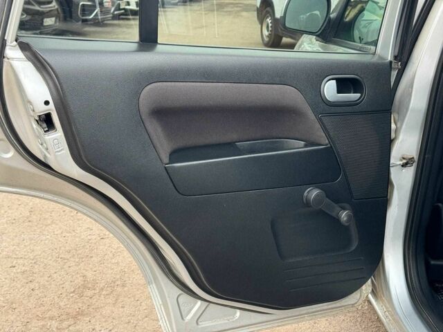 Серый Форд Фьюжн, объемом двигателя 1.6 л и пробегом 235 тыс. км за 6790 $, фото 15 на Automoto.ua