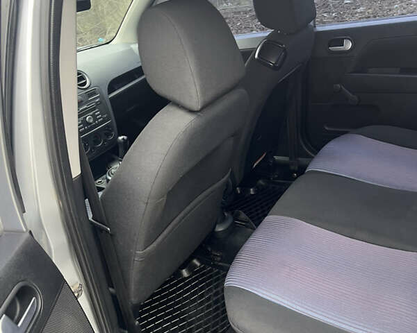 Сірий Форд Фьюжен, об'ємом двигуна 1.39 л та пробігом 150 тис. км за 5200 $, фото 10 на Automoto.ua