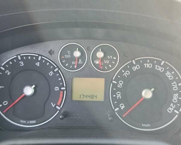 Сірий Форд Фьюжен, об'ємом двигуна 1.6 л та пробігом 174 тис. км за 5000 $, фото 17 на Automoto.ua