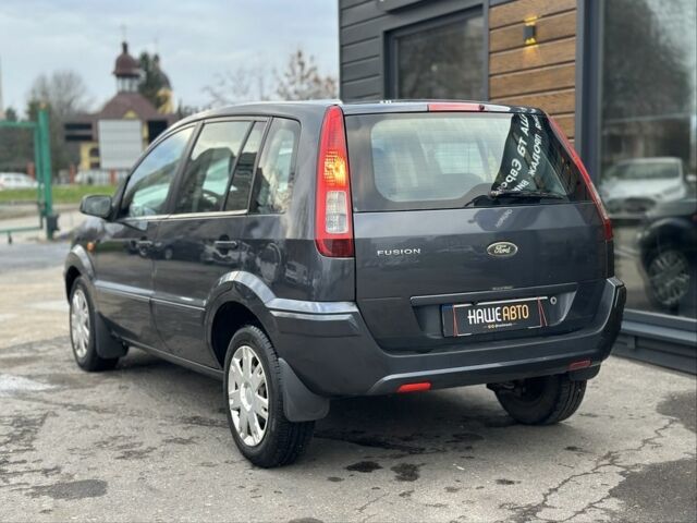 Серый Форд Фьюжн, объемом двигателя 1.6 л и пробегом 149 тыс. км за 4650 $, фото 4 на Automoto.ua