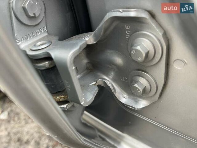 Сірий Форд Фьюжен, об'ємом двигуна 1.39 л та пробігом 128 тис. км за 5699 $, фото 28 на Automoto.ua