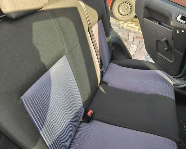 Сірий Форд Фьюжен, об'ємом двигуна 1.6 л та пробігом 174 тис. км за 5000 $, фото 12 на Automoto.ua