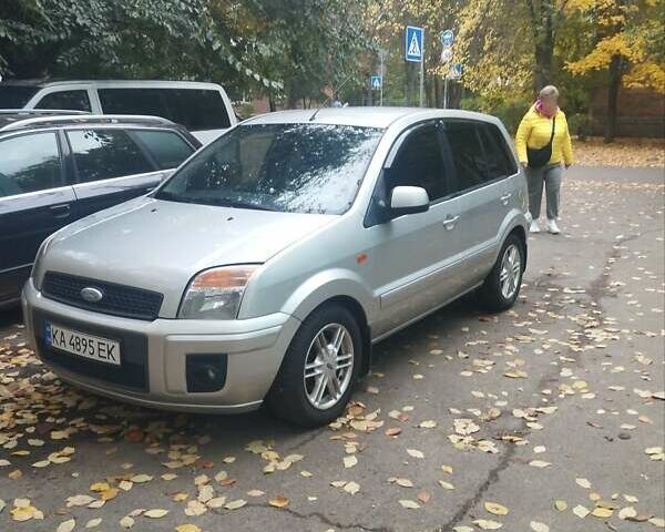 Форд Фьюжн 2010 в Киеве на Automoto.ua Серый Форд Фьюжн, объемом двигателя 1.4 л и пробегом 127 тыс. км за 5300 $, фото 1 на Automoto.ua