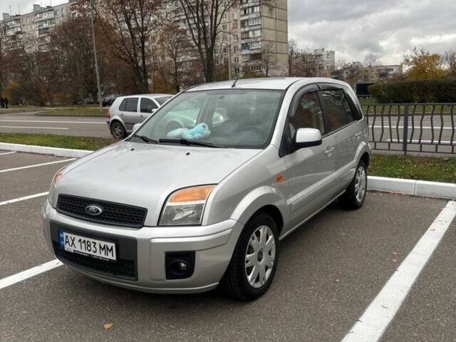 Серый Форд Фьюжн, объемом двигателя 1.4 л и пробегом 110 тыс. км за 5200 $, фото 1 на Automoto.ua