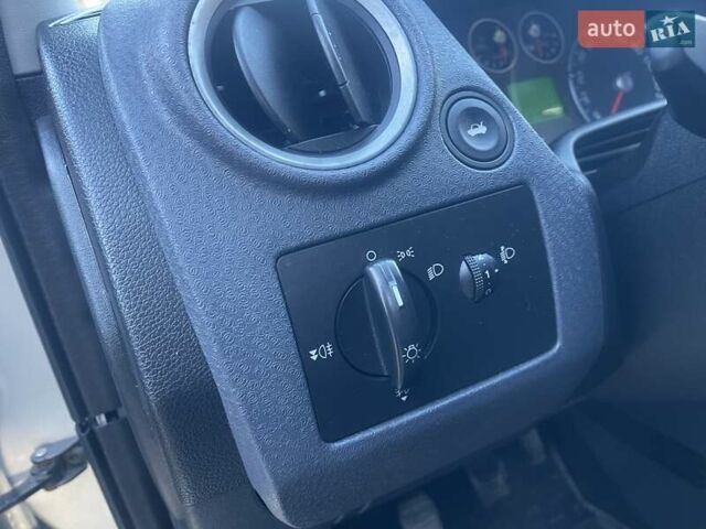 Сірий Форд Фьюжен, об'ємом двигуна 1.4 л та пробігом 173 тис. км за 5200 $, фото 21 на Automoto.ua