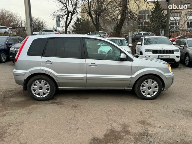 Серый Форд Фьюжн, объемом двигателя 1.6 л и пробегом 235 тыс. км за 6790 $, фото 4 на Automoto.ua