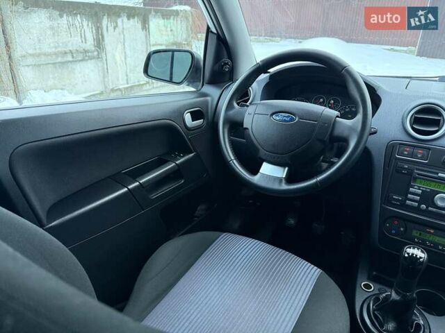 Серый Форд Фьюжн, объемом двигателя 1.4 л и пробегом 85 тыс. км за 6480 $, фото 84 на Automoto.ua