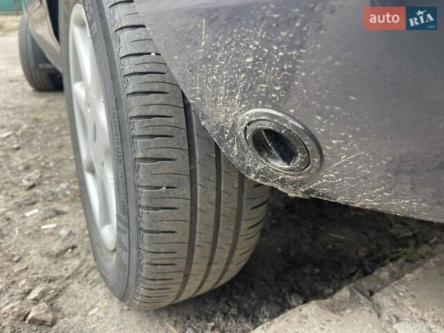 Сірий Форд Фьюжен, об'ємом двигуна 1.4 л та пробігом 147 тис. км за 5750 $, фото 8 на Automoto.ua