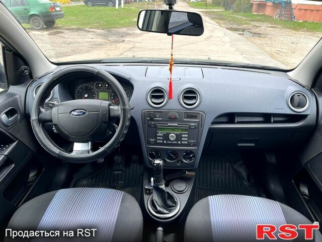 Форд Фьюжен 2011 у Нежине на Automoto.ua Сірий Форд Фьюжен, об'ємом двигуна 1.4 л та пробігом 147 тис. км за 5500 $, фото 8 на Automoto.ua