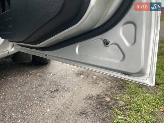 Сірий Форд Фьюжен, об'ємом двигуна 1.4 л та пробігом 129 тис. км за 5600 $, фото 9 на Automoto.ua
