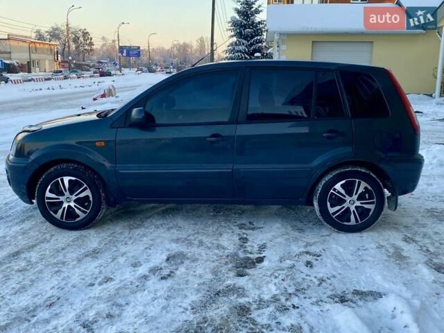 Серый Форд Фьюжн, объемом двигателя 1.4 л и пробегом 226 тыс. км за 4300 $, фото 3 на Automoto.ua