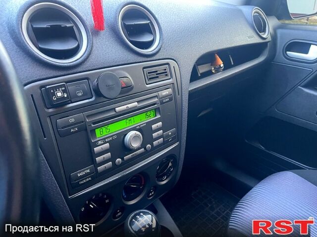 Сірий Форд Фьюжен, об'ємом двигуна 1.4 л та пробігом 127 тис. км за 5650 $, фото 12 на Automoto.ua