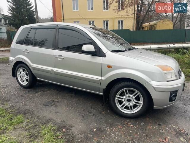 Сірий Форд Фьюжен, об'ємом двигуна 1.4 л та пробігом 129 тис. км за 5600 $, фото 4 на Automoto.ua