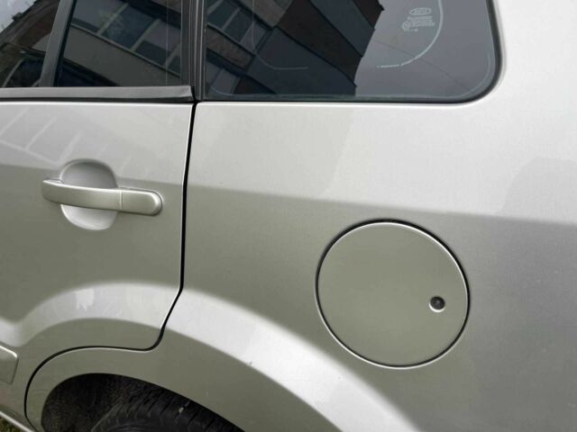 Серый Форд Фьюжн, объемом двигателя 1.4 л и пробегом 129 тыс. км за 5650 $, фото 9 на Automoto.ua