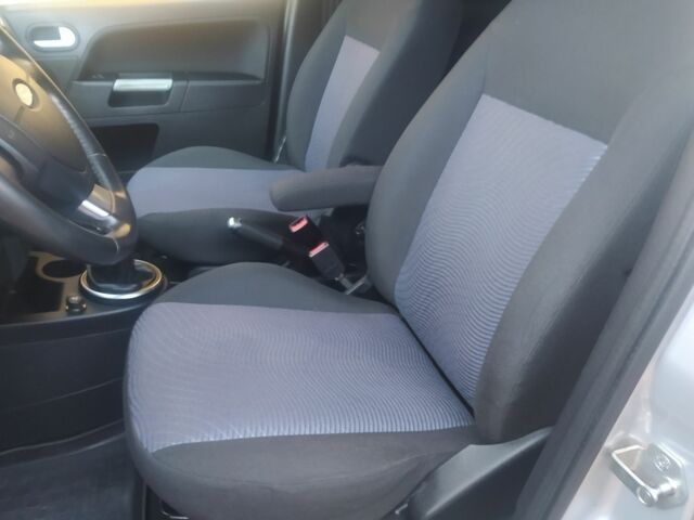 Сірий Форд Фьюжен, об'ємом двигуна 1 л та пробігом 52 тис. км за 7200 $, фото 12 на Automoto.ua