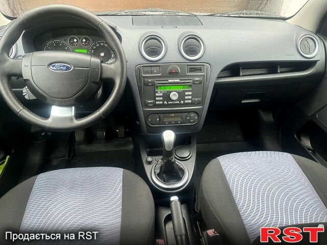 Сірий Форд Фьюжен, об'ємом двигуна 1.6 л та пробігом 203 тис. км за 5999 $, фото 6 на Automoto.ua