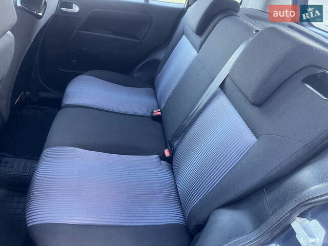 Серый Форд Фьюжн, объемом двигателя 1.4 л и пробегом 139 тыс. км за 5600 $, фото 3 на Automoto.ua