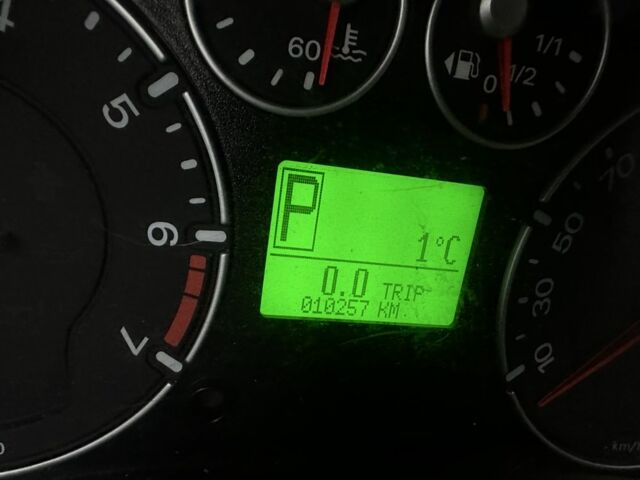 Сірий Форд Фьюжен, об'ємом двигуна 0 л та пробігом 10 тис. км за 1250 $, фото 6 на Automoto.ua