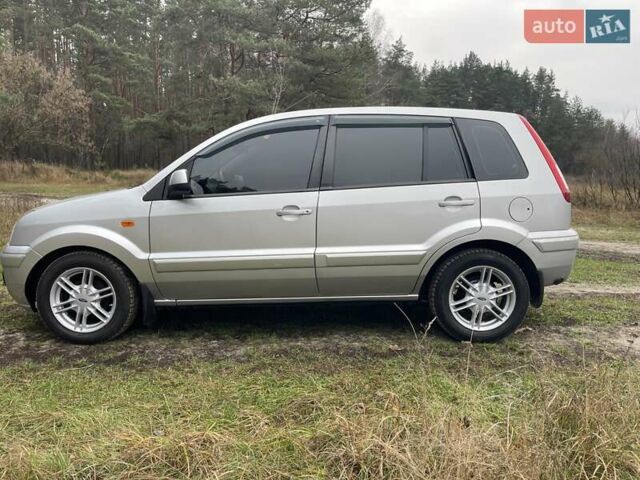 Сірий Форд Фьюжен, об'ємом двигуна 1.4 л та пробігом 129 тис. км за 5700 $, фото 1 на Automoto.ua