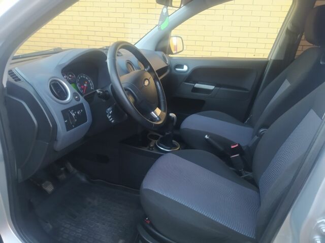 Сірий Форд Фьюжен, об'ємом двигуна 1 л та пробігом 52 тис. км за 7200 $, фото 4 на Automoto.ua