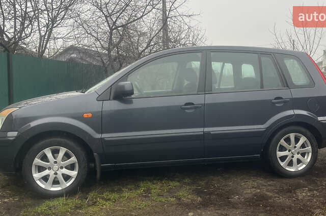 Серый Форд Фьюжн, объемом двигателя 1.4 л и пробегом 139 тыс. км за 5600 $, фото 1 на Automoto.ua