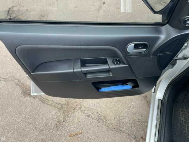 Сірий Форд Фьюжен, об'ємом двигуна 1.4 л та пробігом 130 тис. км за 5699 $, фото 20 на Automoto.ua