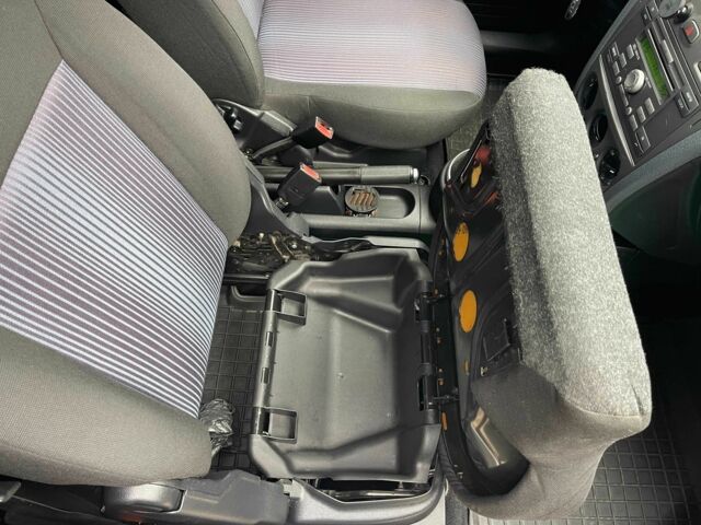 Сірий Форд Фьюжен, об'ємом двигуна 1.4 л та пробігом 130 тис. км за 5699 $, фото 18 на Automoto.ua